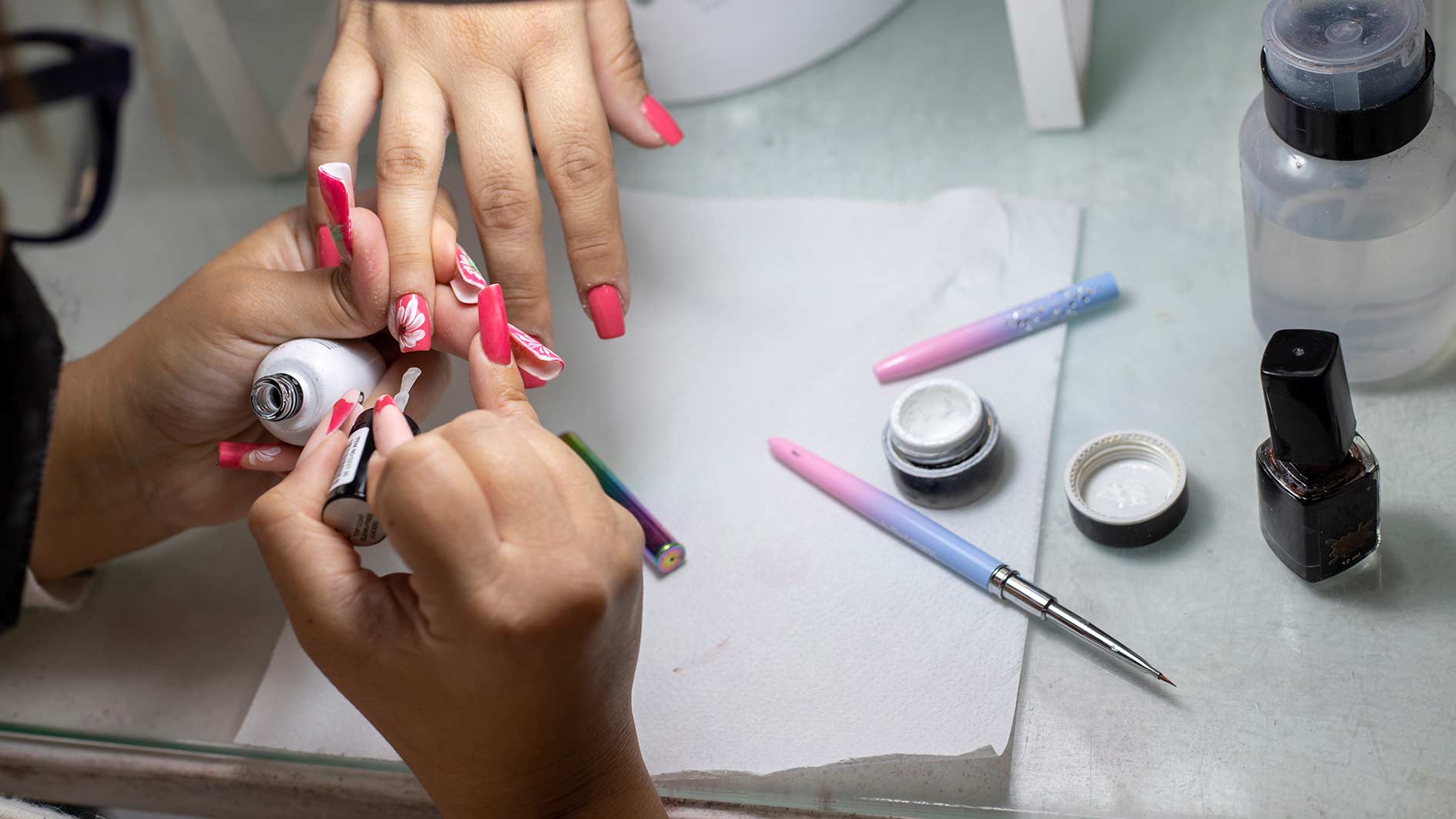 Book Nails And Lashes Fort Worth Mossy And Mane